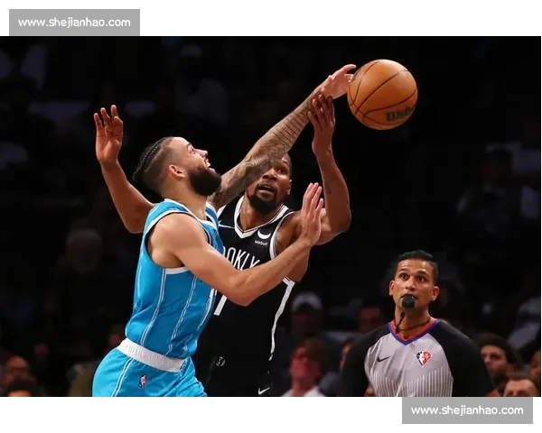 畅享NBA精彩赛事直播，免费下载官方APP随时观看实时比分和高清比赛直播